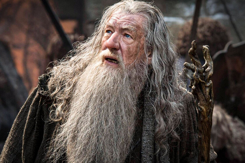 El primer dragón de El Señor de los Anillos era tan poderoso que lideró su propio ejército de orcos y balrogs