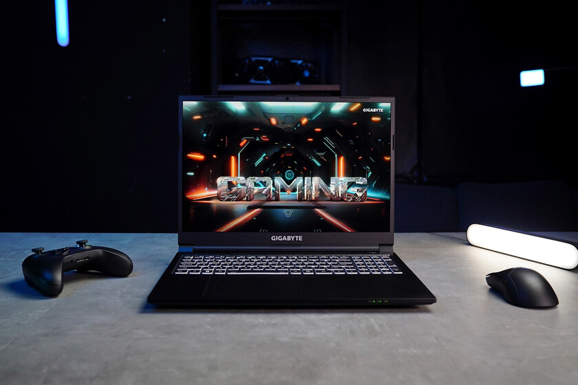 viene hasta con Windows 11 y sale muy adecuadamente de precio