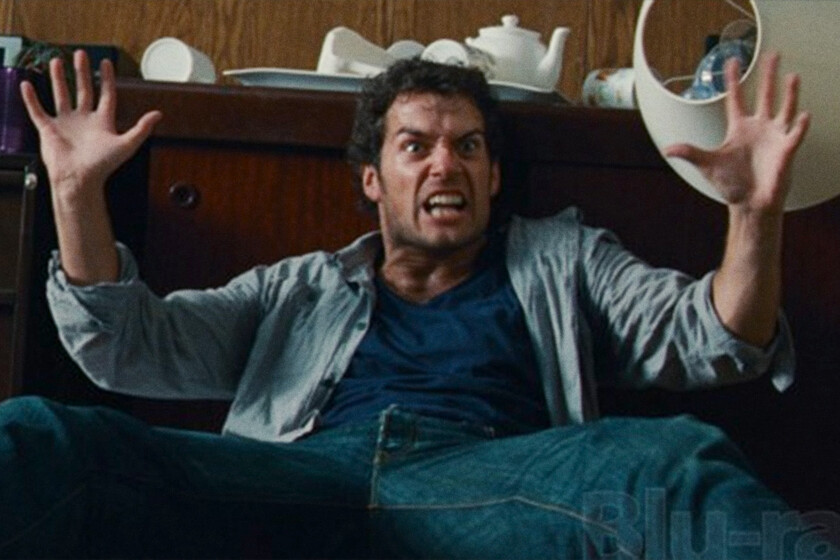 Ni con Madrid ni con Bruce Willis como reclamos Henry Cavill evitó comerse un fracaso en cines con La fría luz del día tan pronto como un año ayer de Man of Steel