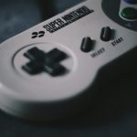 Nintendo no te podía impedir comprar una SNES de Japón para racionar unas perras, pero te rogaba que no lo hicieses. Y con razón