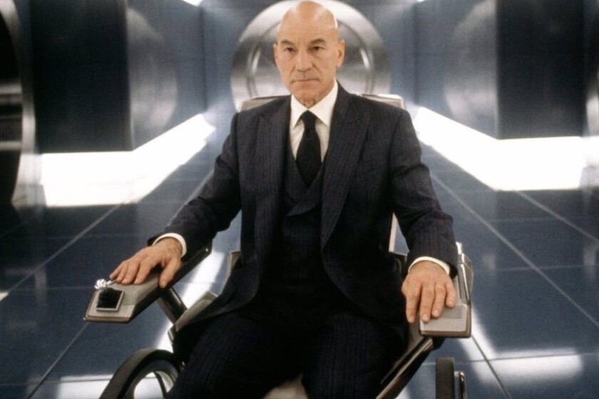 Qué le sucedió a Charles Xavier para terminar en una apero de ruedas