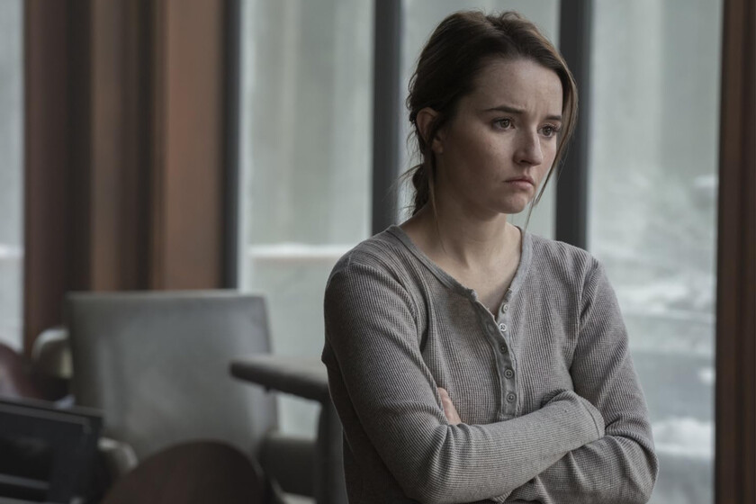 Bella Ramsey defiende a capa y espada a Kaitlyn Dever del odio de los espectadores tras el postrer episodio de The Last of Us