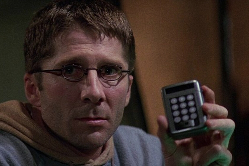 «Puedes colapsar… toda España»: John Carpenter ya amagó con dejar España a oscuras en la denostada secuela de ciencia ficción de 2013: Rescate en L.A.