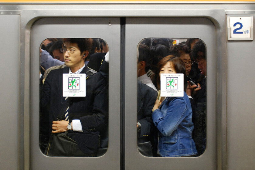 En Japón han descubierto cómo señalar a los turistas todo lo que hacen mal falta más arribar al país: Manga Manners