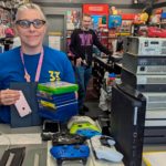 Un participante cambia ocho consolas y muchos juegos por la portátil que tanto quería